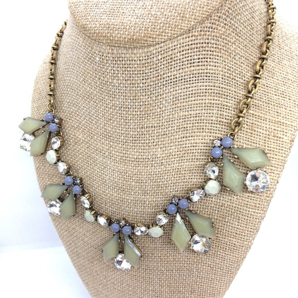 J. CREW ANTIQUE GOLD TONE BLUE PISTACHIO GREEN RHINESTONES NECKLACE STATEMENT - Picture 5 of 12